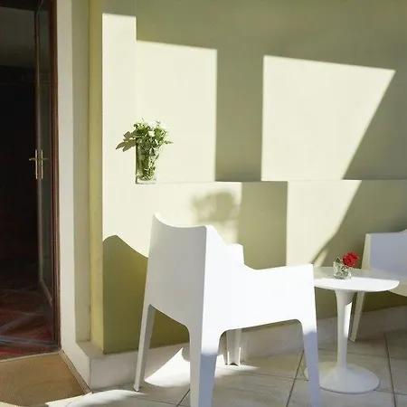 ゲストハウス Affittacamere Donna Pomptilla