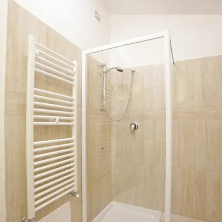 Affittacamere Donna Pomptilla ゲストハウス カリアリ