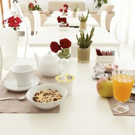 ゲストハウス Affittacamere Donna Pomptilla *